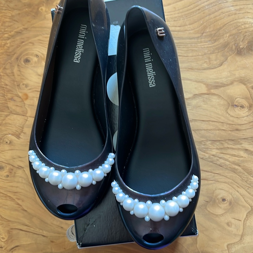 Mini Melissa Ultragirl with pearls, size 2